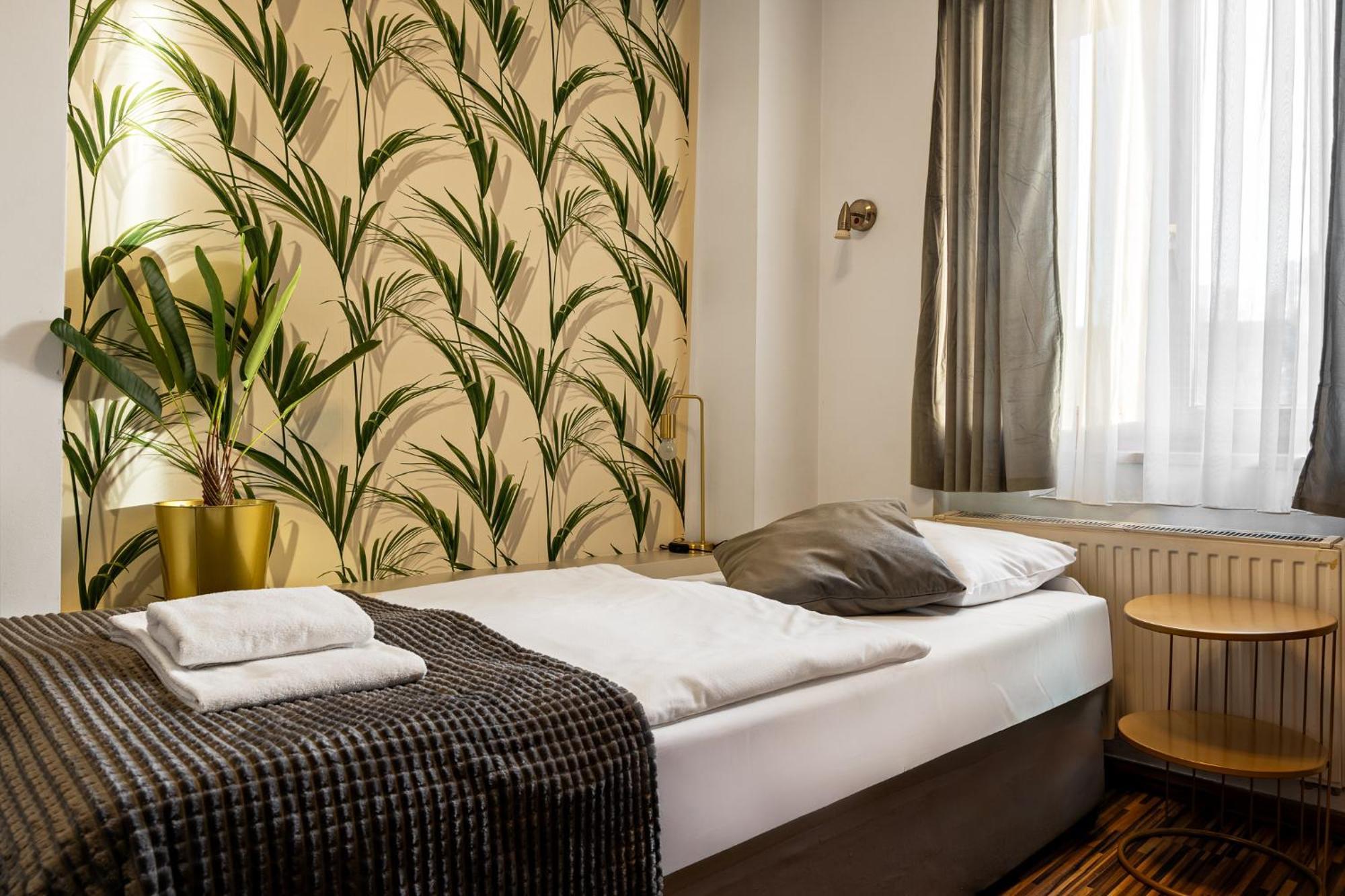 Akira Bed&Breakfast Wroclaw Dış mekan fotoğraf