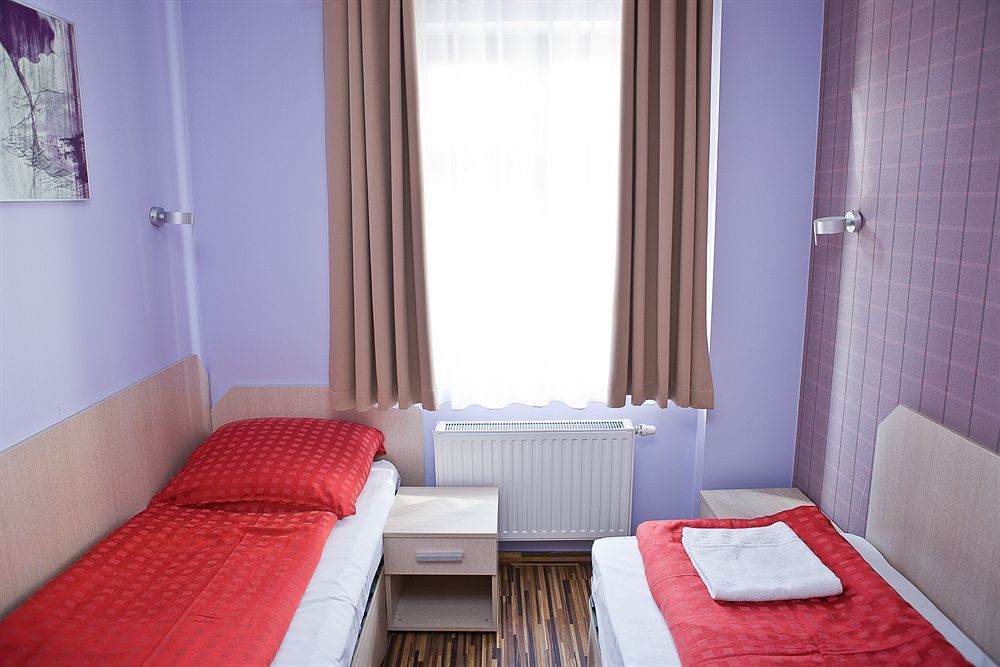 Akira Bed&Breakfast Wroclaw Dış mekan fotoğraf